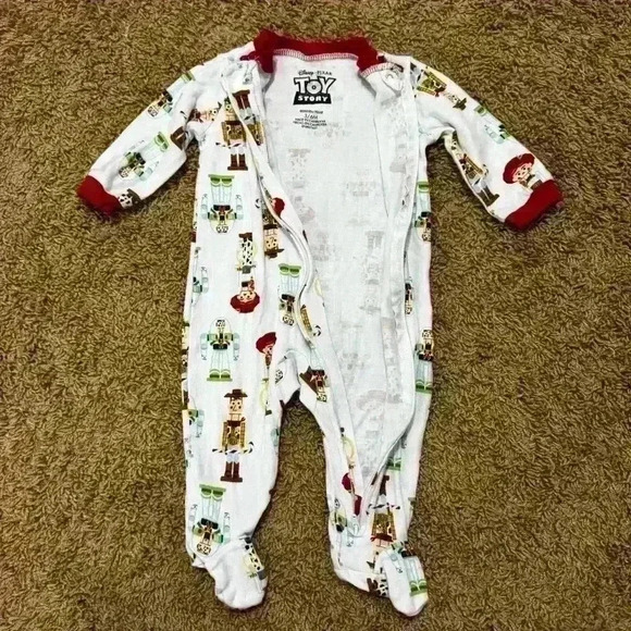 💙🩷Disney Pixar Unisex Toy Story Holiday Baby Pajamas Size 3-6M, Woody & Buzz - Picture 3 of 7
